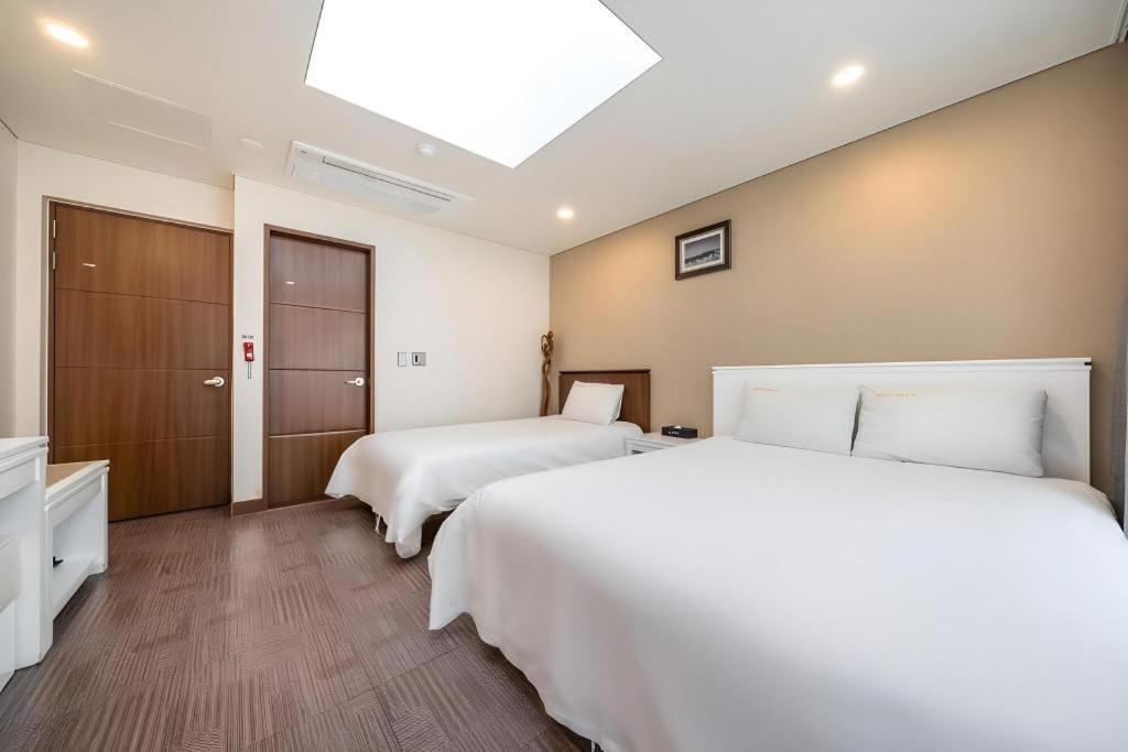 Sea View Hotel Jeju Exterior foto